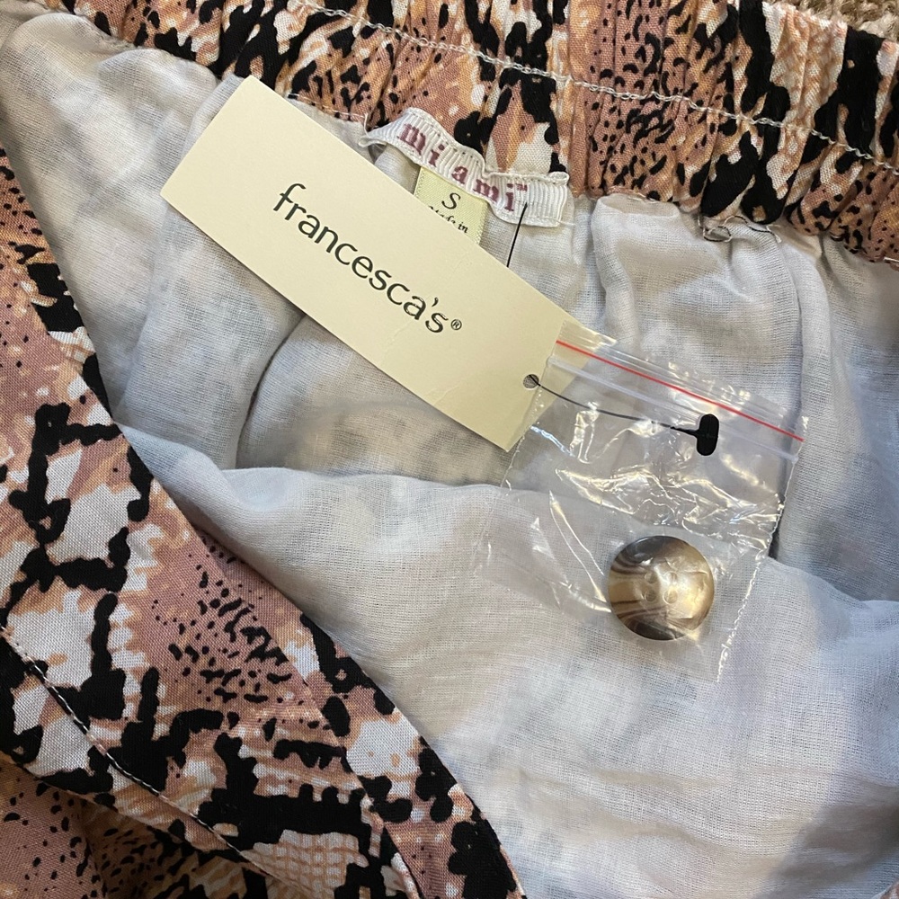 NWT Miami SNAKESKIN BUTTON DETAIL SKIRT - Picture 4 of 4